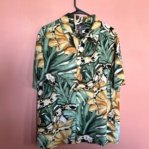H&M short sleeved button up - Men’s Medium